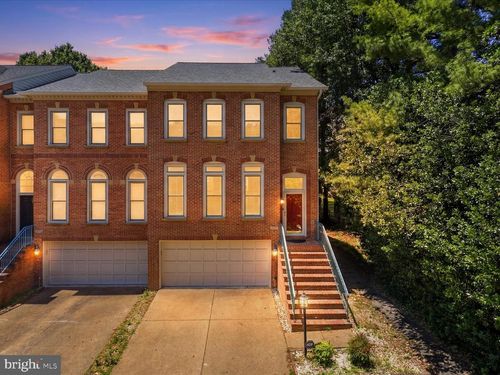 7522 Chrisland Cv, FALLS CHURCH, VA, 22042-7557 | Card Image