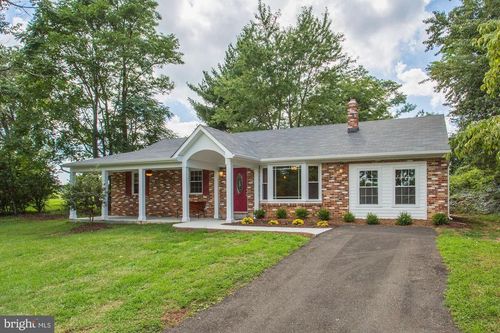 5006 Leeds Manor Rd, MARKHAM, VA, 22643-1936 | Card Image