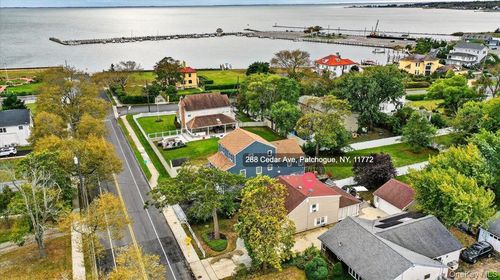288 Cedar Ave, Patchogue, NY, 11772-3639 | Card Image