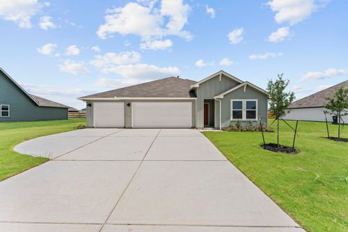 426 Kolbo Crossing Cove, Lockhart, TX, 78644 | Card Image