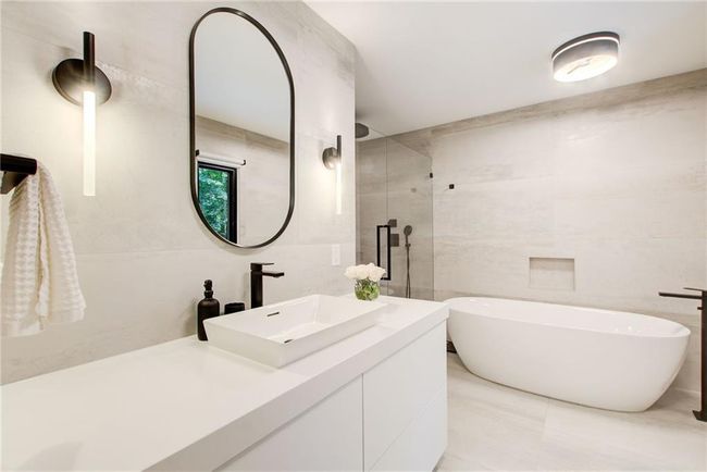 6090 River Chase Cir, House other with 4 bedrooms, 5 bathrooms and 2 parking in Sandy Springs GA | Image 43