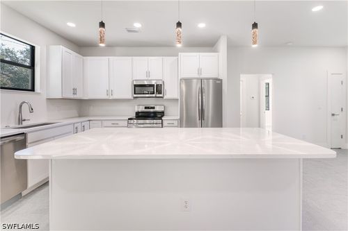 4303 18th Ave Se, Naples, FL, 34117-9107 | Card Image