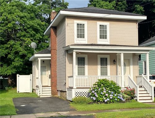 226 W 7th St, Oswego, NY, 13126-3614 | Card Image