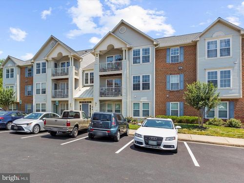 unit-104-685 Winding Stream Way, ODENTON, MD, 21113-4533 | Card Image