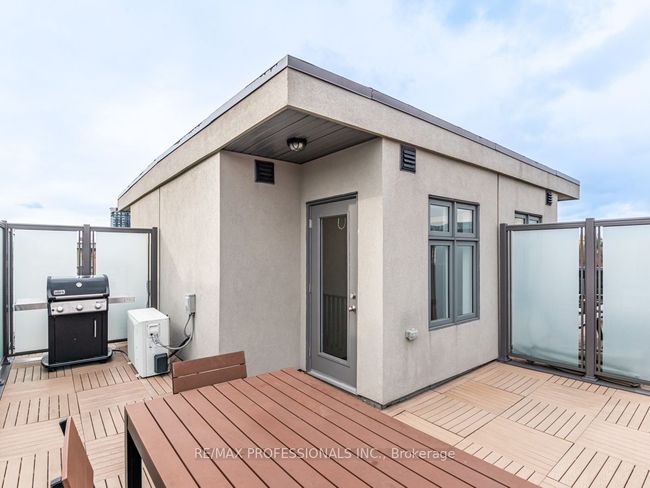 4 - 713 Lawrence Ave W, Condo with 2 bedrooms, 2 bathrooms and null parking in North York ON | Image 16