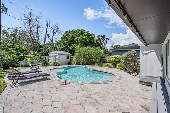 1816 Bayou Grande Blvd Ne, House other with 3 bedrooms, 2 bathrooms and null parking in St Petersburg FL | Image 18