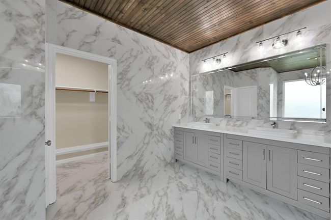 Primary Bath with double sinks and huge mirror. | Image 20