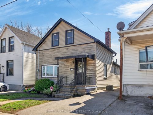 30 Cambridge Ave, Hamilton, ON, L8H1T5 | Card Image