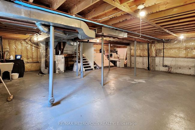 11 Noake Cres, House other with 3 bedrooms, 3 bathrooms and 4 parking in Ajax ON | Image 35