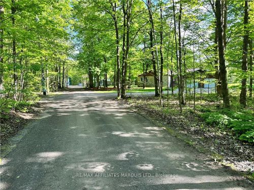 18700 County Rd, Dunvegan, ON, K0C1J0 | Card Image