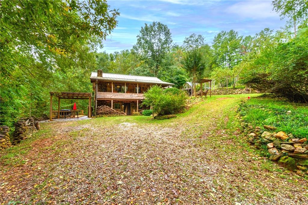 Wells Ln, Dahlonega, GA 30533