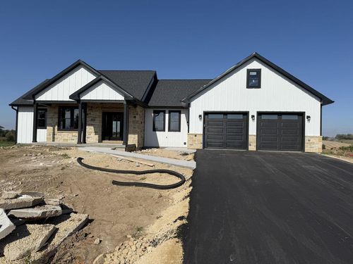 192 Antoine St, Mineral Point, WI, 53565-1001 | Card Image