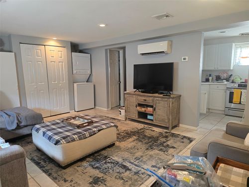 2-44 Inwood Rd, Port Washington, NY, 11050-1520 | Card Image