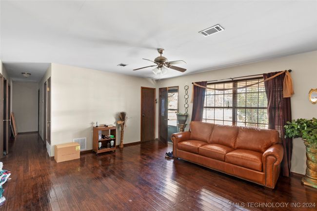 1421 S Hayes Ave, House other with 3 bedrooms, 2 bathrooms and null parking in Wagoner OK | Image 10