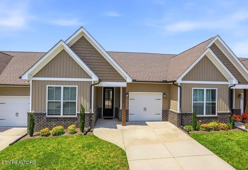 176 Grayleaf Ln, Lenoir City, TN, 37771-2530 | Card Image