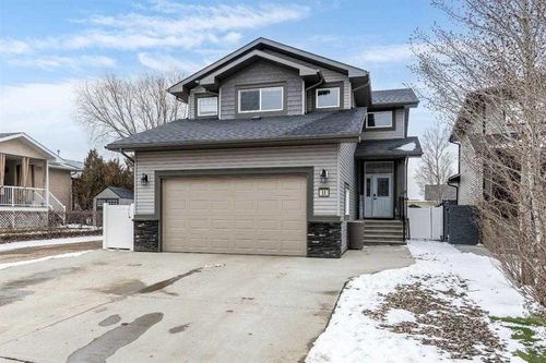 11 Sterling Link Se, Medicine Hat, AB, T1B4N2 | Card Image
