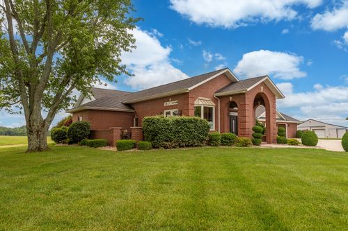 6414 Ava Road, Murphysboro, IL, 62966 | Card Image