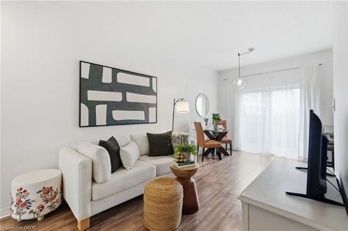 12-70 Plains Rd W, Burlington, ON, L7T0B6 | Card Image