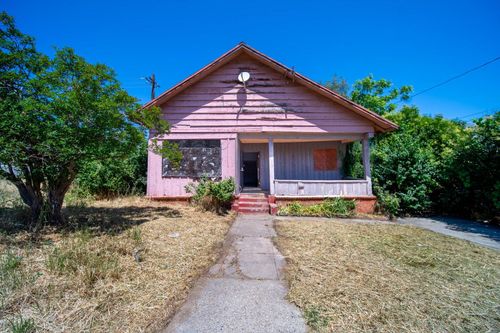 1868 Gold St, Redding, CA, 96001-1817 | Card Image