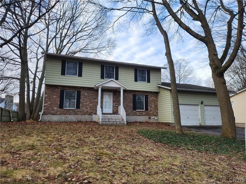 18 Winding Way, Oswego, NY, 13126-4124 | Card Image