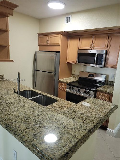 108-2564 Centergate Dr, Miramar, FL, 33025-7255 | Card Image