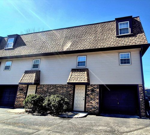 2522 W Memorial Drive, Janesville, WI, 53548 | Card Image