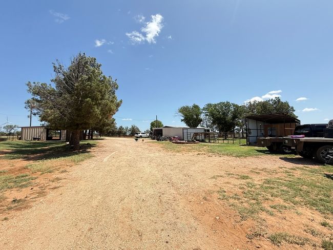 447 W Fm 1606, House other with 3 bedrooms, 2 bathrooms and 2 parking in Ira TX | Image 61