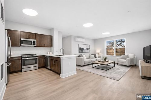 1 Center St, Clifton, NJ, 07011-3901 | Card Image