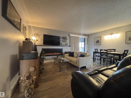 24 Jubilee Dr, Fort Saskatchewan, AB, T8L2M1 | Card Image