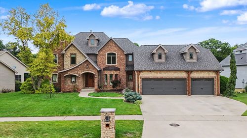 1610 Briarwood Ln, Mahomet, IL, 61853-7652 | Card Image
