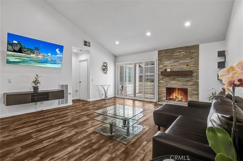 57-5 Fernbank, Irvine, CA, 92604-4660 | Card Image