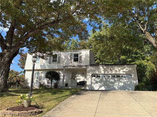 2206 Woodpark Rd, Fairlawn, OH, 44333-3923 | Card Image