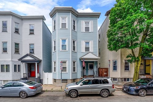 47 Middle St, Boston, MA, 02127-7821 | Card Image