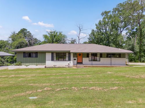 137 Gardner Dr, Palestine, TX, 75803-7023 | Card Image