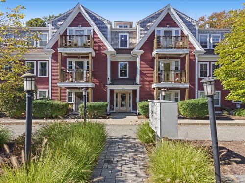 10-751 Metacom Ave, Bristol, RI, 02809-8511 | Card Image