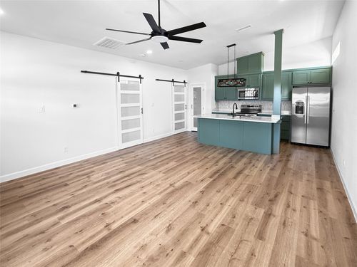 6025 Piper Anne St, Azle, TX, 76020-1891 | Card Image