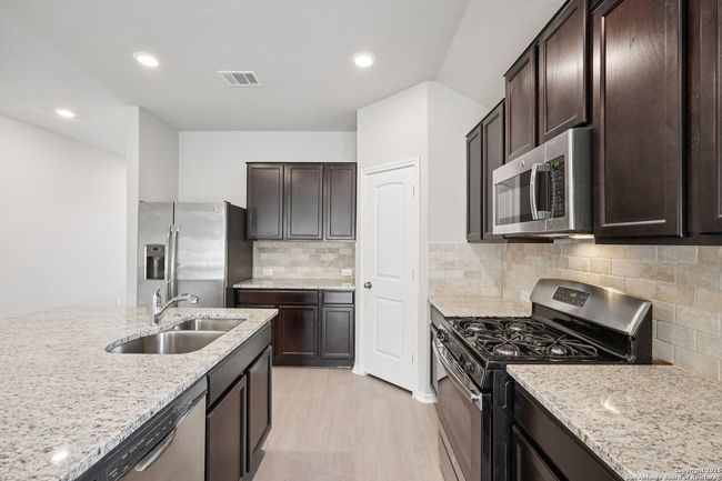 32122 Lemon Mint, House other with 4 bedrooms, 3 bathrooms and null parking in Bulverde TX | Image 14