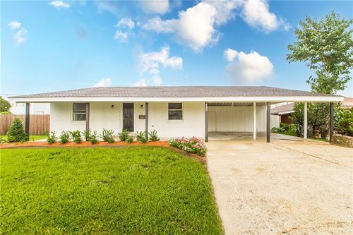 107 Beta St, Belle Chasse, LA, 70037-1401 | Card Image