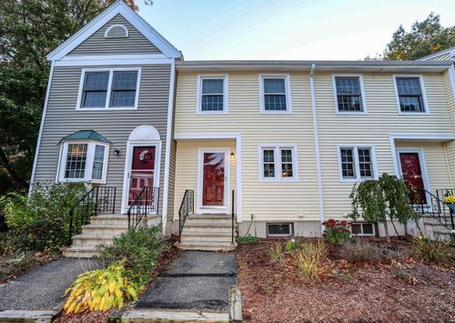 132 Fox Hollow Way, Manchester, NH, 03104 | Card Image