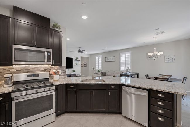 2827 Turnstone Ridge St, House other with 4 bedrooms, 3 bathrooms and null parking in Henderson NV | Image 13