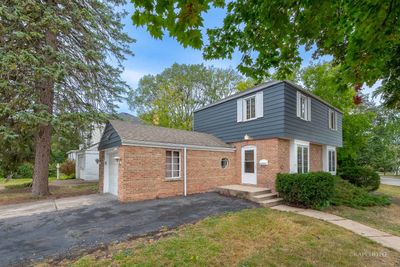 402 W Kirchhoff Road, House other with 3 bedrooms, 1 bathrooms and 1 parking in Arlington Heights IL | Image 2