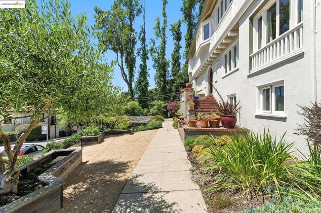 7 Panoramic Way, Condo with 2 bedrooms, 1 bathrooms and null parking in Berkeley CA | Image 44