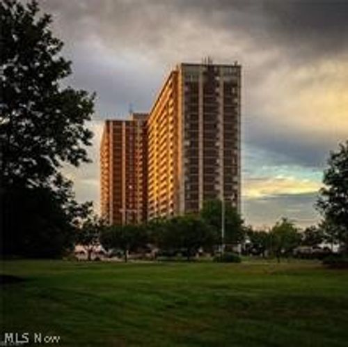 1125-12900 Lake Ave, Lakewood, OH, 44107-1553 | Card Image