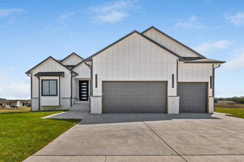 2644 E Ironstone Ct, Park City, KS, 67219 | Card Image