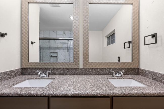 2713 Druid St, House other with 3 bedrooms, 3 bathrooms and 2 parking in Houston TX | Image 26