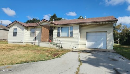 12742 E Highway 86, Neosho, MO, 64850-7831 | Card Image