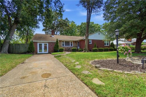 1669 Cougar Ave, Norfolk, VA, 23518-2905 | Card Image