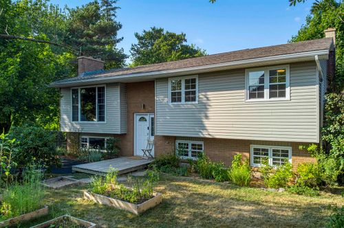 24 Colby Dr, Dartmouth, NS, B2V1X6 | Card Image