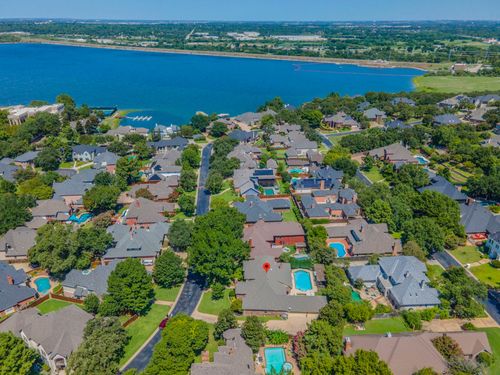 2121 Bay Club Dr, Arlington, TX, 76013-5207 | Card Image