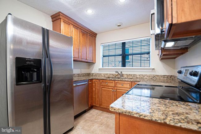 APT-101 - 12009 Golf Ridge Ct, Condo with 3 bedrooms, 2 bathrooms and null parking in FAIRFAX VA | Image 12
